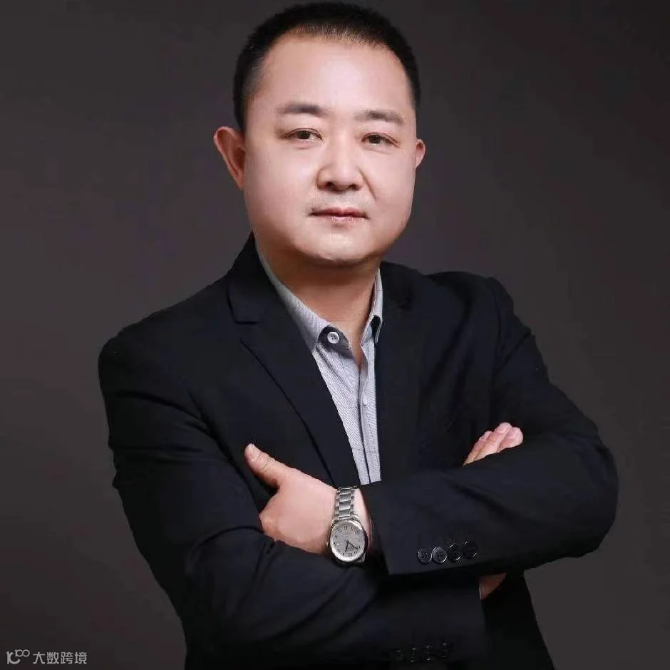 何新春.png