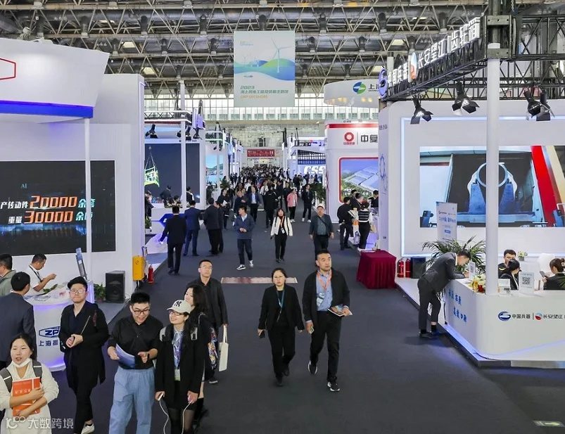2026年北京新型储能大会暨展览会NES+展馆现场,专业观众参观实况