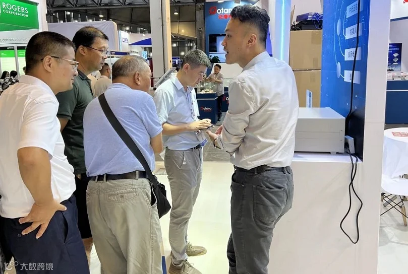 2026年上海高速通信与电子设计展览会EDWTech行业机械设备展品展台实拍