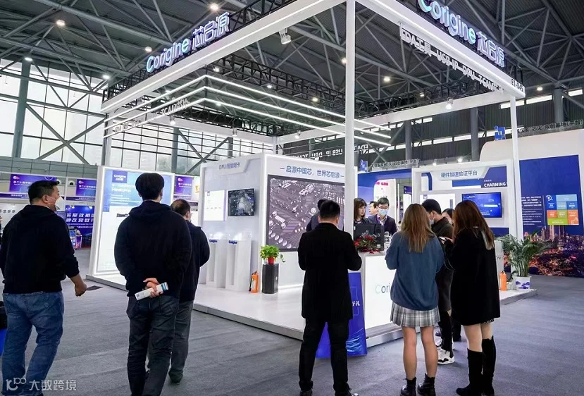 2026年中国(北京)国际半导体博览会IC China展馆现场,专业观众参观实况