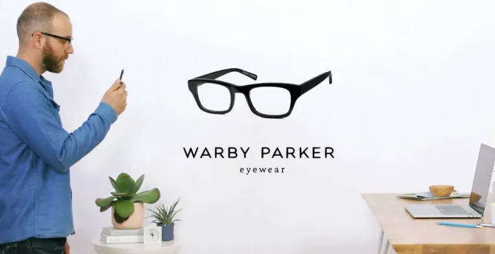 中美DTC品牌向左，东南亚DTC品牌向右