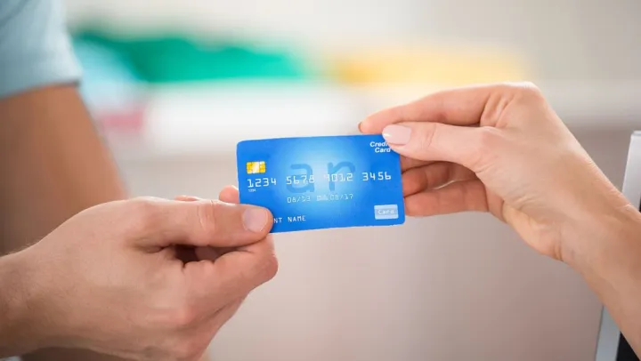 华人背景美国标准国际银行SIB倒闭！