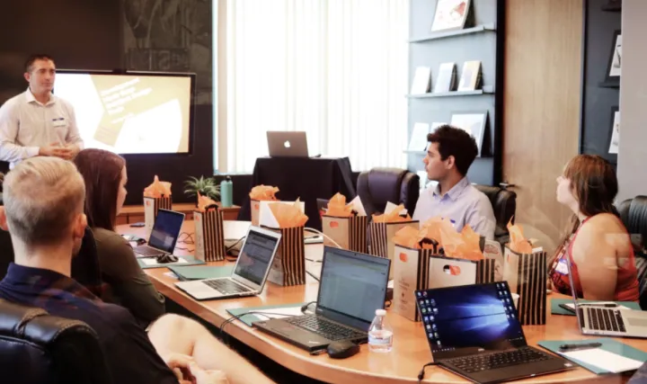 跨境电商独立站：如何布局卓有成效的 DTC 营销战略