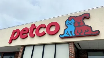 Petco 大幅下调前景，Uoma Beauty 发生了什么？