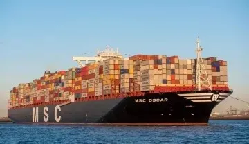 马士基浩南轮今日更新：大火完全扑灭还需要几天，在此之前孟买将暂时拒绝作为其避免港！