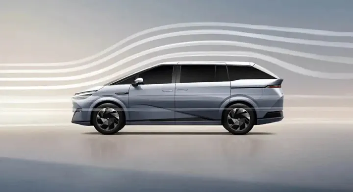 2024第一台新车上线：小鹏开至赛末点