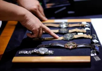 手表经销商提供加密货币以吸引国际购物者