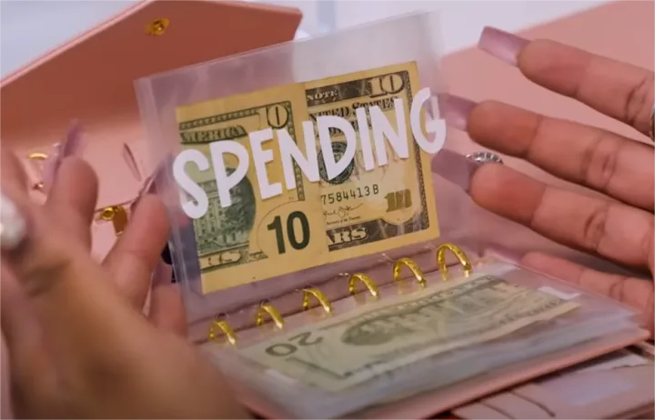 负债累累的她如何利用TikTok把现金储蓄变成了85万美元的生意？