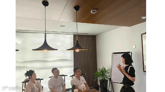 智能英语轻创业交流会