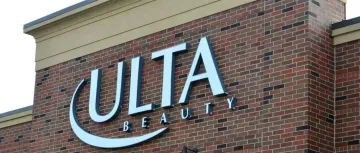 Ulta Beauty—美国知名化妆品零售平台，年销售额突破112亿美元，访问量达3221万