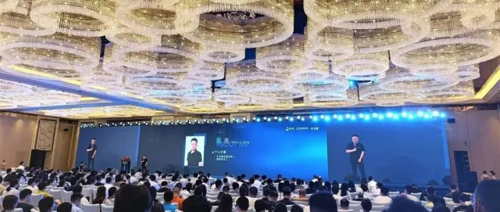 隆重亮相全球母婴行业大会，Shoptop建站出海新风潮席卷现场，焕新增长破圈入局！