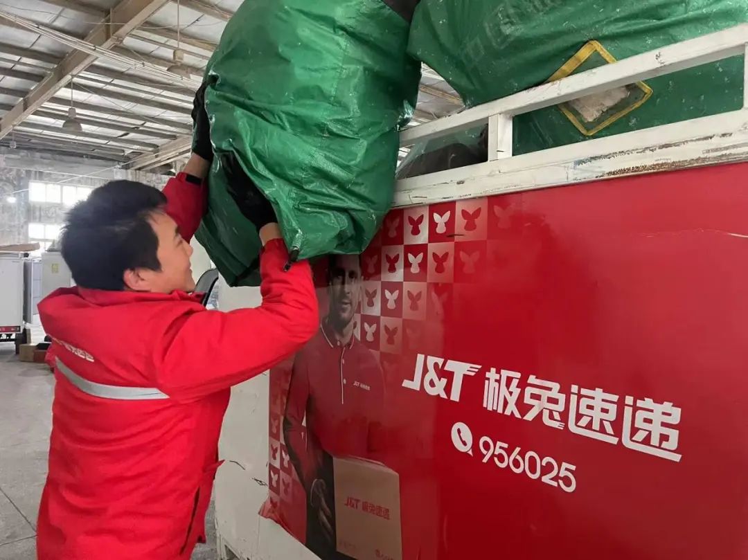 最低价的双11，最忙碌的快递人