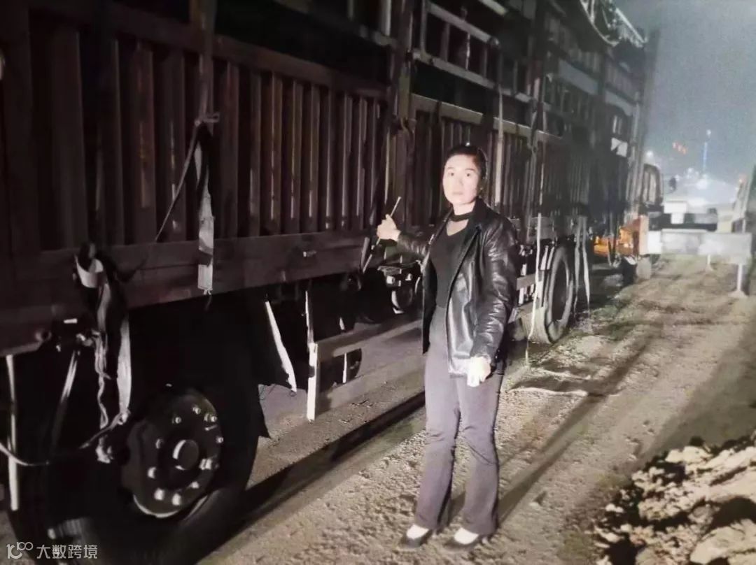 【春节特辑】跟车“卡嫂”：“我想回家种大棚，想得很”