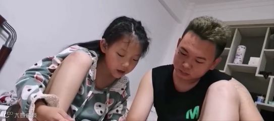 12天三入武汉的卡车夫妻档秋姐李哥：“最初只想给孩子做个榜样”