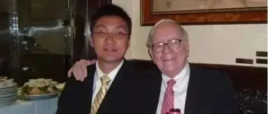巴菲特午餐谢幕，那些陪他吃过饭的人怎么样了