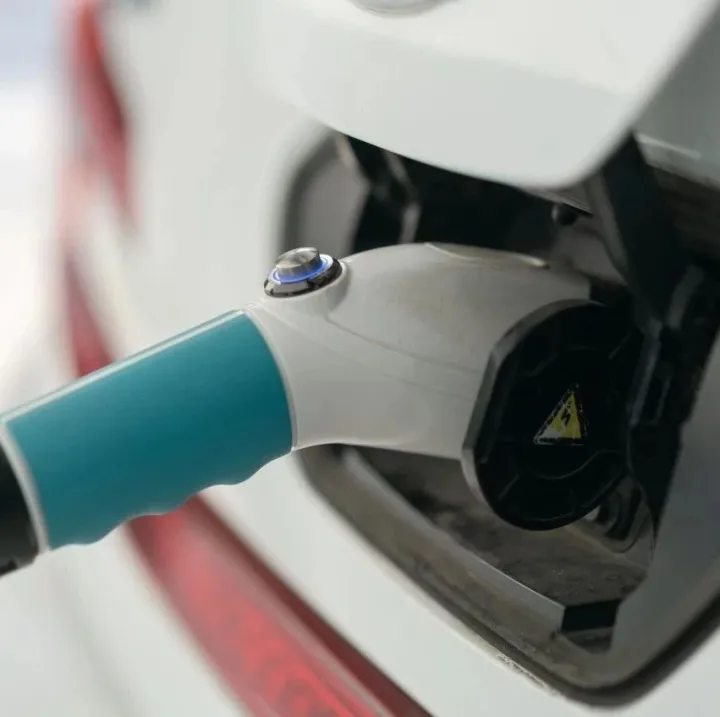 新能源的国运之战：中国电能VS日本氢能，谁赌对了？