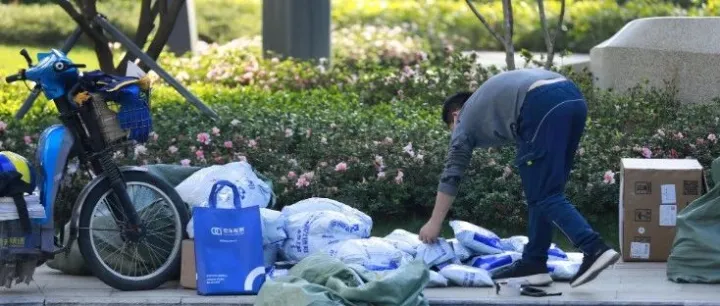 送了7个月快递，倒欠公司13万？他们正在摧毁中国电商的根基！