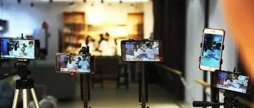 30场直播卖货0.43元 10万人在线14人下单 ：史上最全直播带货翻车实录