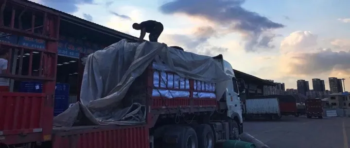 物流江湖的底层危机：我是一名搬运工，但是我老了