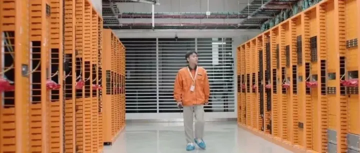 打工人别做梦了！就算有人炸了阿里的数据中心，该还的花呗你也逃不了