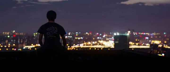 曾站到中国电商之巅，让马云只能仰视的他：始于智慧，毁于才华！