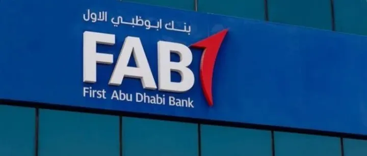 阿联酋新推出数字支付解决方案、英国节礼日零售客流量下降25%