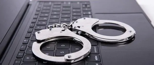 外贸人玩“对敲”！北京警方端掉一“地下钱庄”，抓捕6人