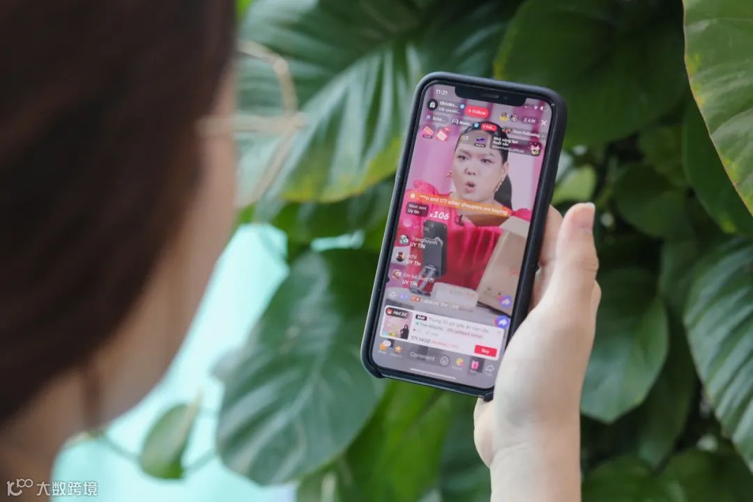 每月250万场、卖越多亏越多、政策监管......困在直播间的卖家未来何去何从