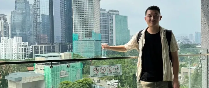 越南，爱劈腿的国家，左脸亲华右脸亲美