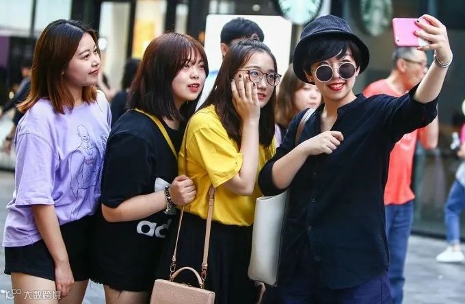 收到贸易部禁售通知后,Lazada、Shopee等紧急下架该产品;2023年,越南电商四大趋势;Shopee广告投放周报正式上线