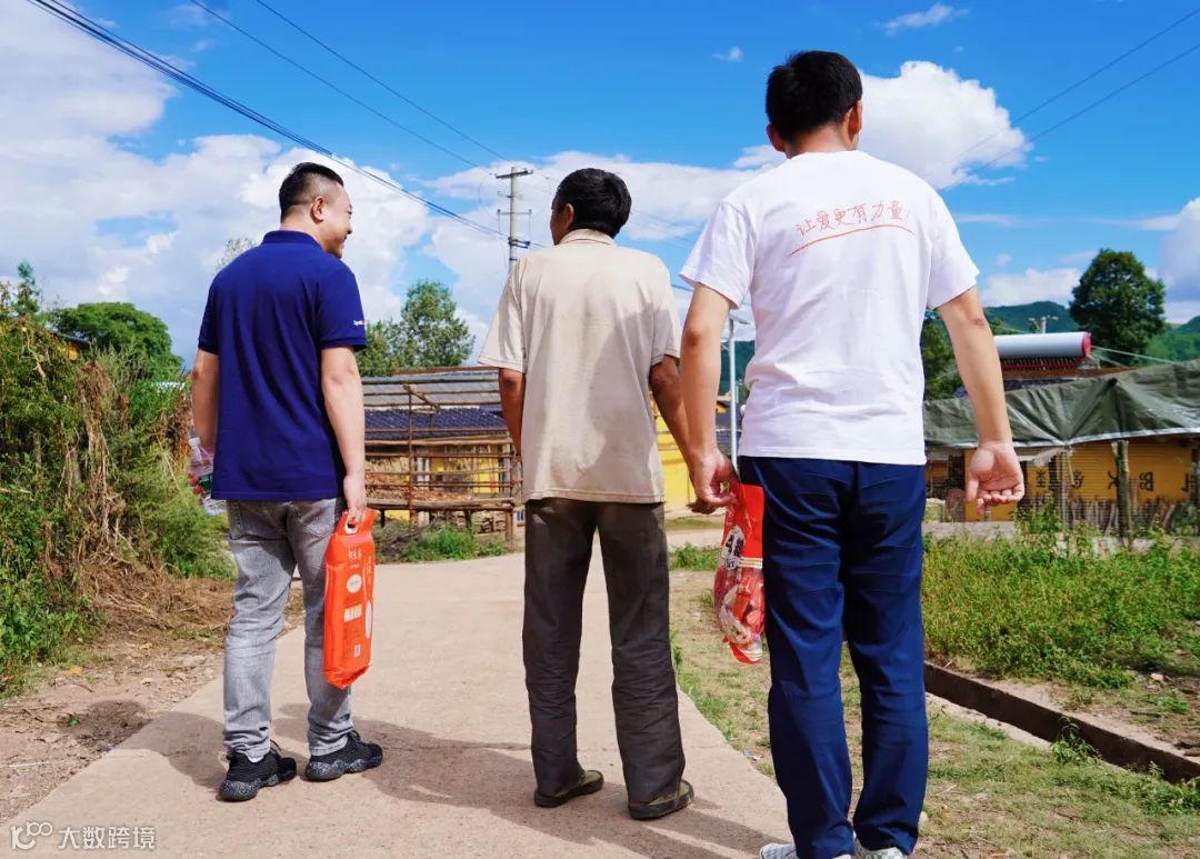 多普达公益资助凉山学子，点亮求学之路