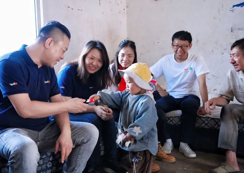 多普达公益资助凉山学子，点亮求学之路