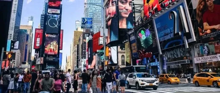 3个月，卖10个亿，小商品里藏着出海大生意