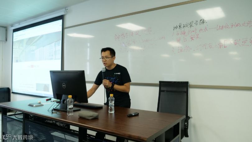 万兴神剪手的校园课堂第一课！