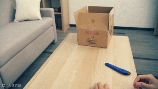 如何用最帅的姿势拆快递?花式拆快递教程