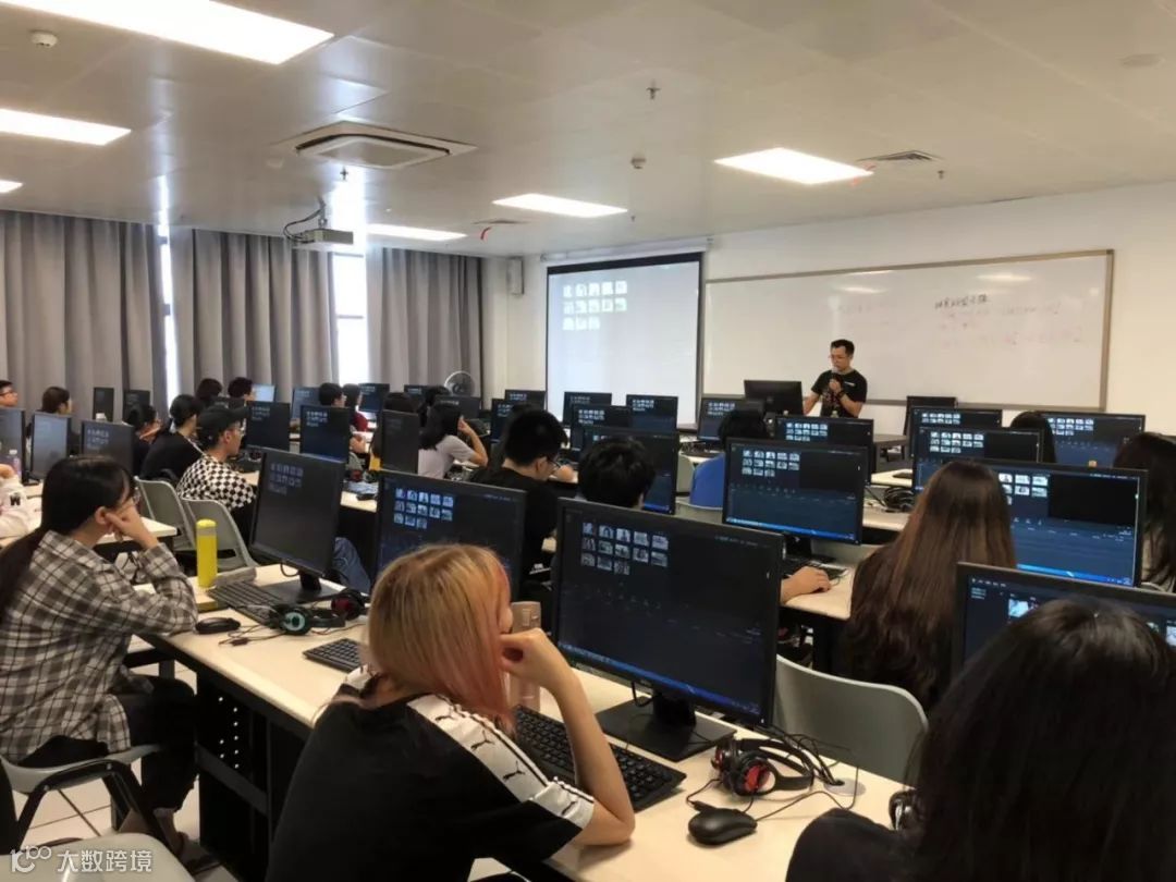 万兴神剪手的校园课堂第一课！