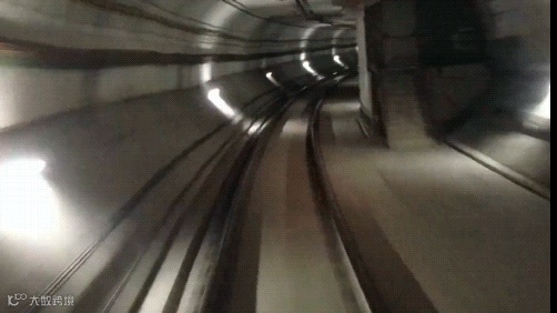 火爆全网的创意转场,三分钟学会!让你的视频高级感爆棚