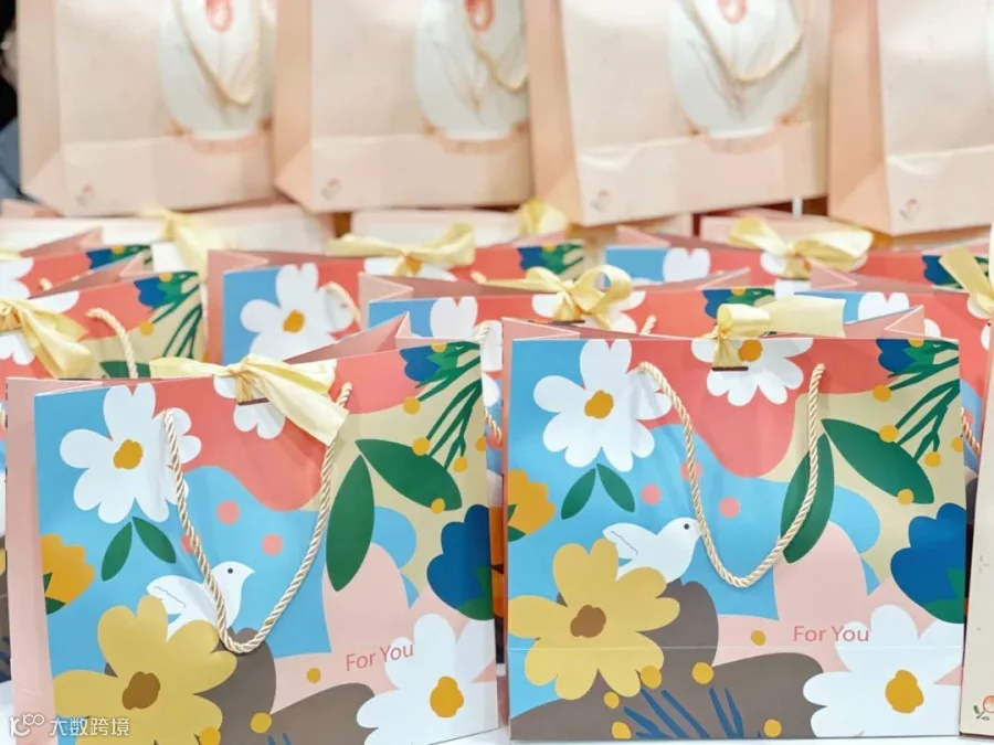 不仅美，还超能！祝Kuaizi的女神们节日快乐