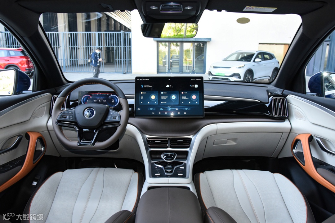 在一起，才是中国汽车：揭秘比亚迪高端创牌的出海之道