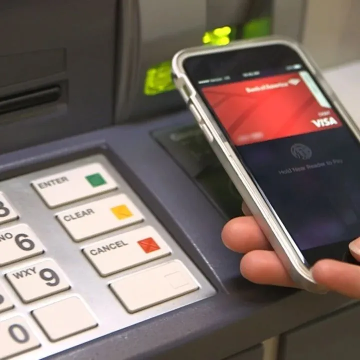 领先的ATM制造商押注移动和无卡趋势