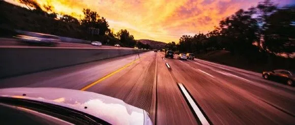 宝马、福特、沃尔沃，汽车品牌为何爱上"讲故事"？