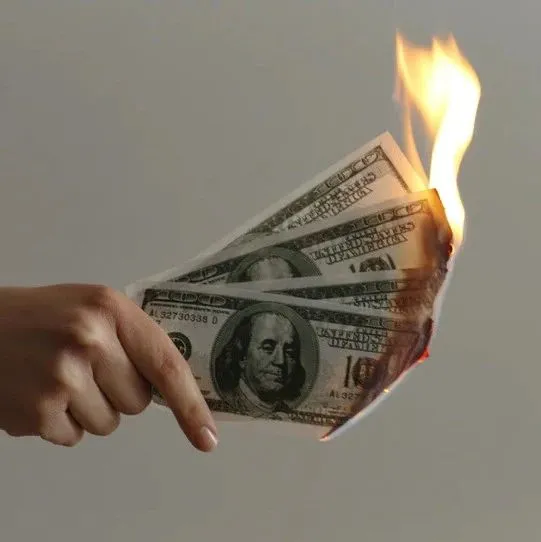 「二次上市」迷雾：高光与阴影、计谋与错位