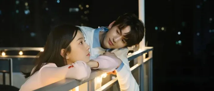 晚会营销“军备竞赛”，小红书的另类突围之道