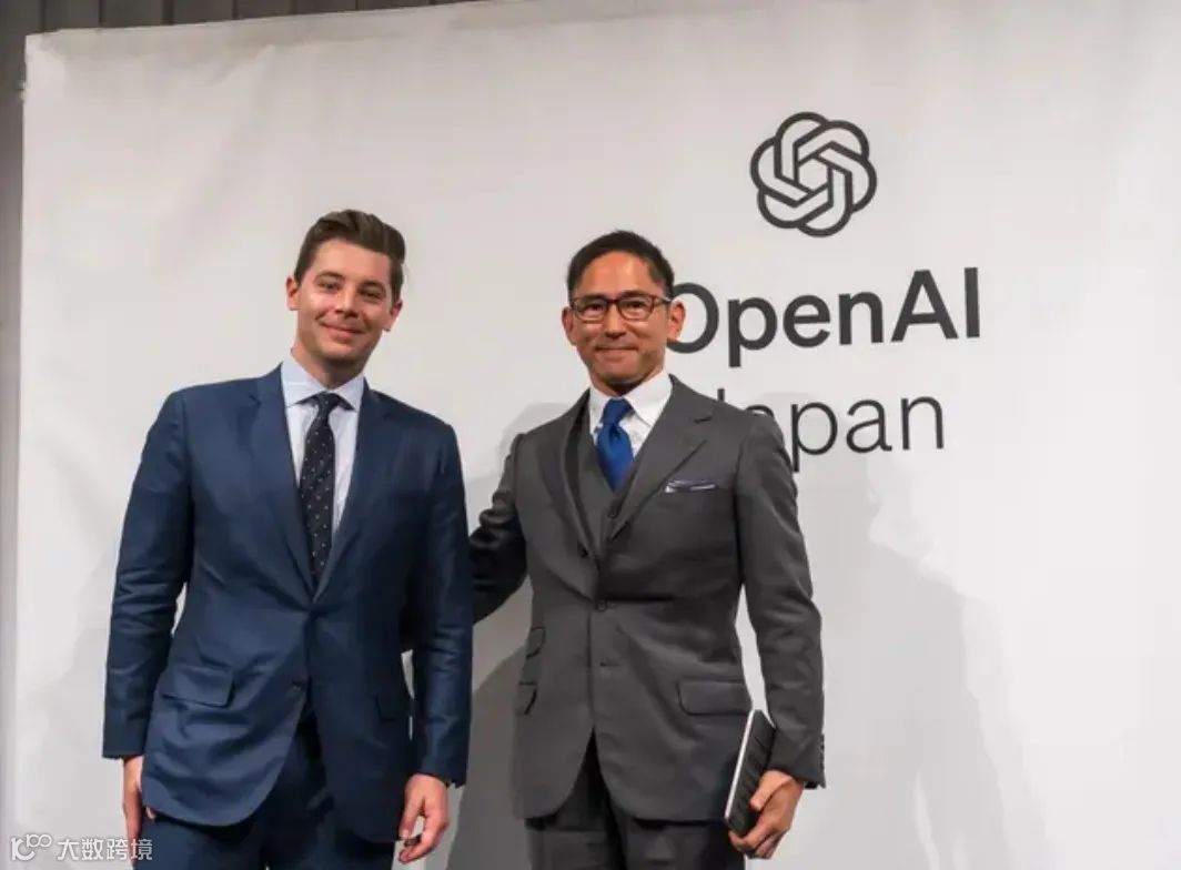 百川智能再融数亿美金，钉钉AI助理市场首批上线200+AI助理，波士顿动力发布全电动Atlas机器人｜每周AI世界观