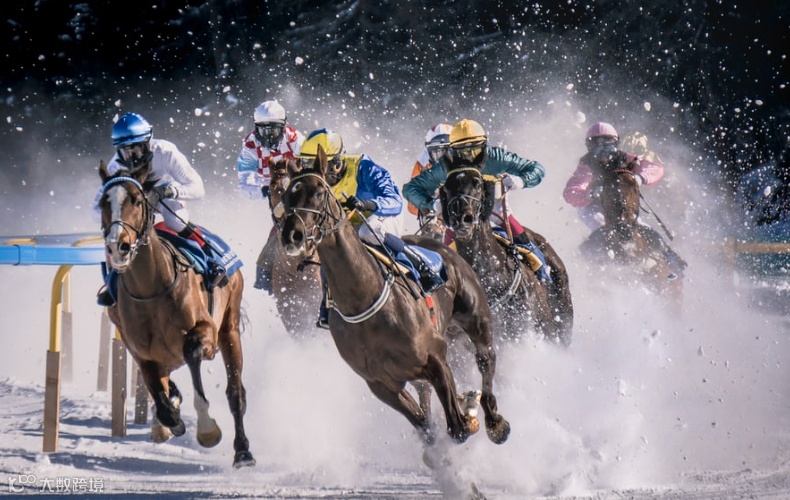 长视频的无限战争:3种模式,2种眼光,1种结局