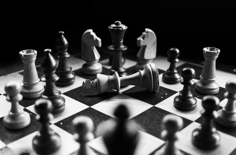 长视频的无限战争:3种模式,2种眼光,1种结局