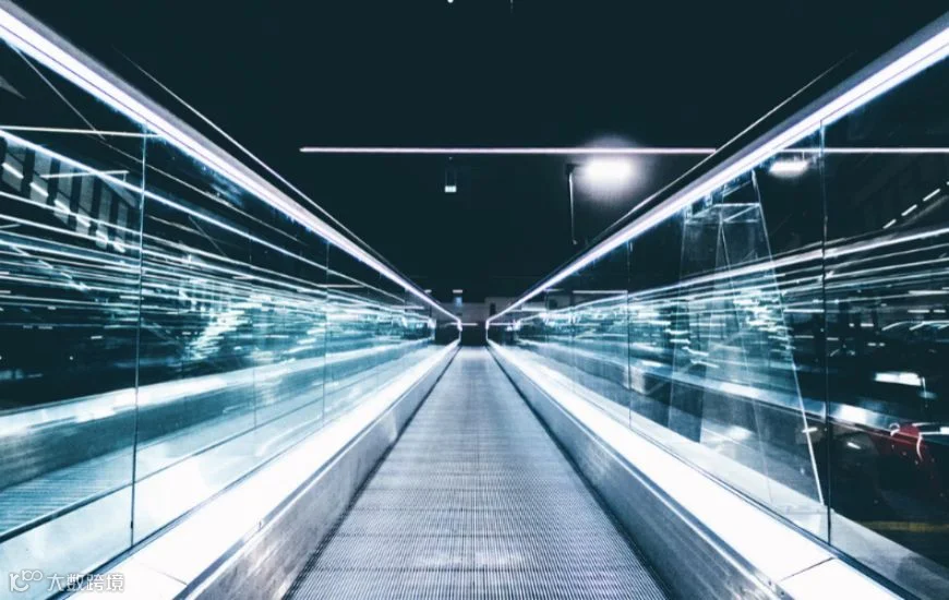 藏身代码背后的战疫