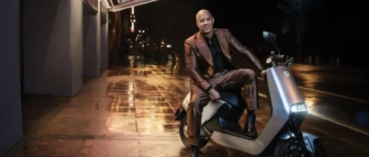 《速度与激情》男主范迪塞尔代言，雅迪电动车是要干嘛？
