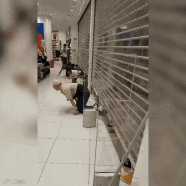 单品年销量400万件，千亿美元的潮玩市场商机何在？ | 新消费元素