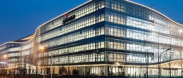 无论私有化能不能救新浪，总之一个时代结束了